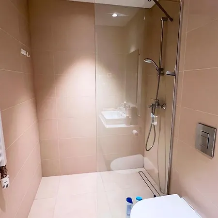 Maca Waterfront Apartment *